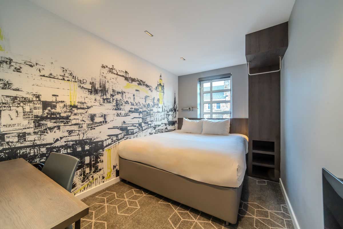 KM Hotel in Edinburgh Scotland