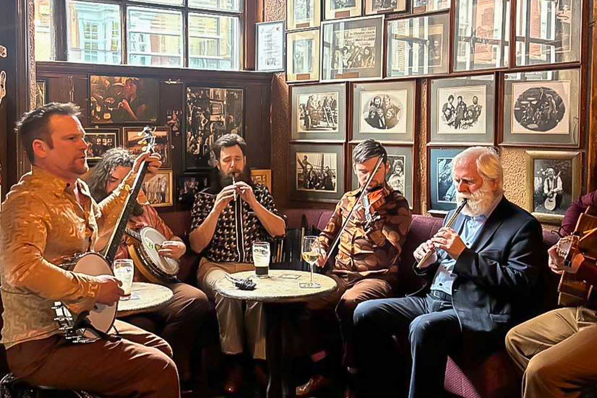O'Donoghue's live music in Dublin Ireland 1