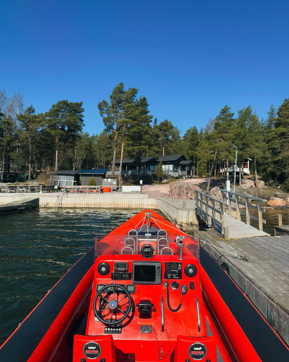 Redrib Experience on a tour to Helsinki Archipelagos from Helsinki Finland