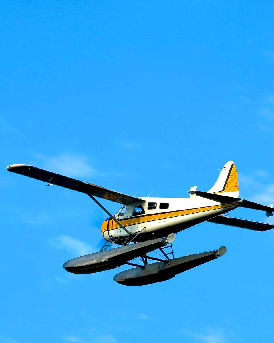 A sea plane landing on Lake Union in Seattle Washington