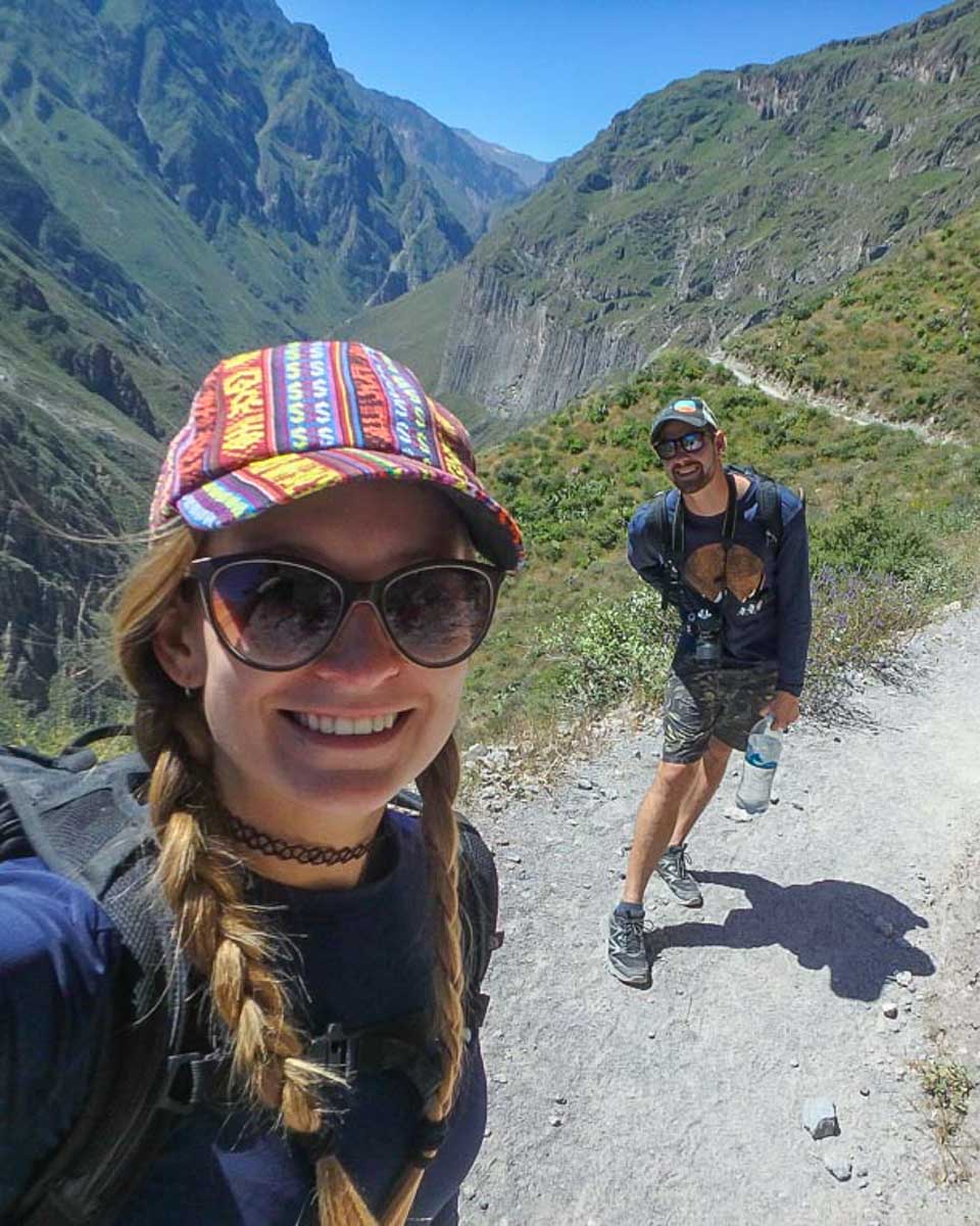 Bailey-and-Daniel-take-a-selfie-while-hiking-in-the-Colca-Canyon