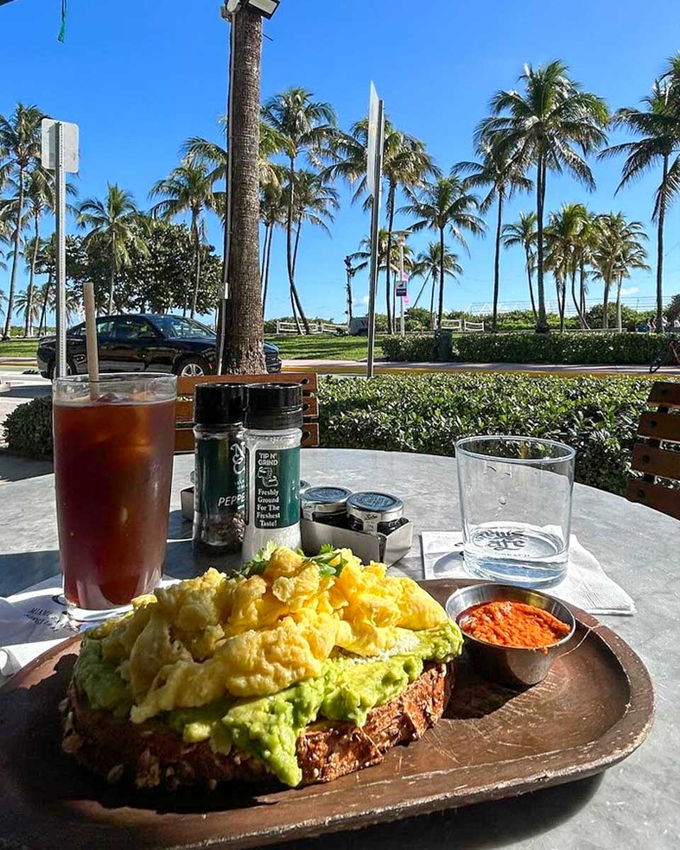 News Cafe in Miami Florida