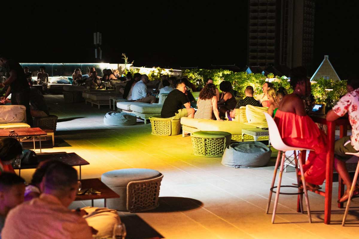 Cascada Rooftop Bar + Kitchen in Curacao