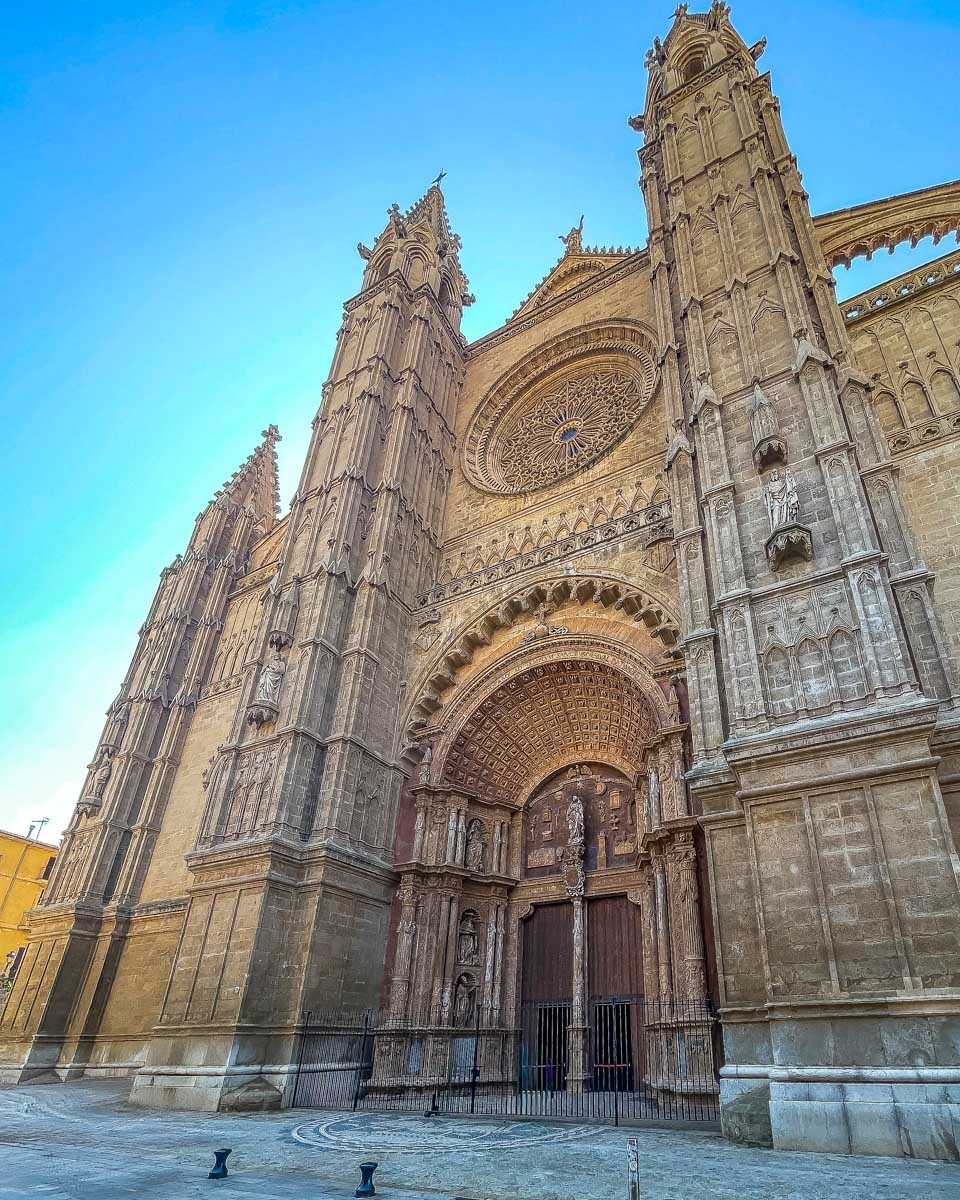 Catedral-Basílica de Santa María de Mallorca in Palma de Mallorca (2)
