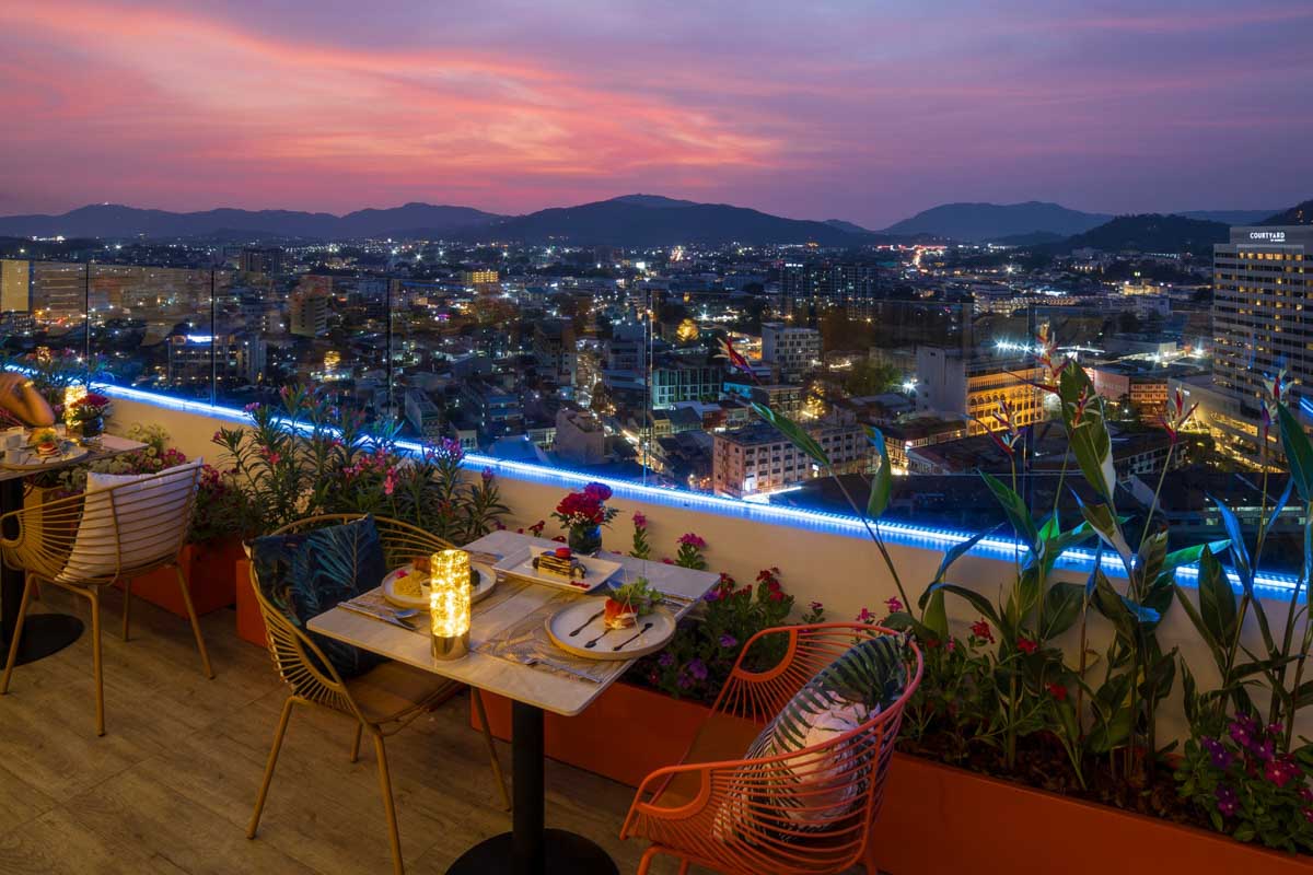 Estrela Rooftop Bar & Restaurant in Phuket Thailand
