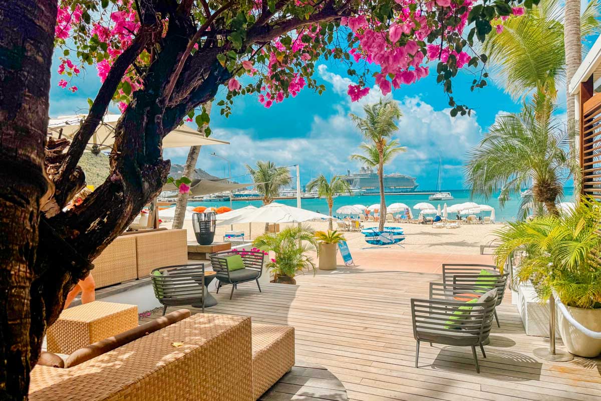 Holland House Beach Hotel in Philipsburg Saint Maarten