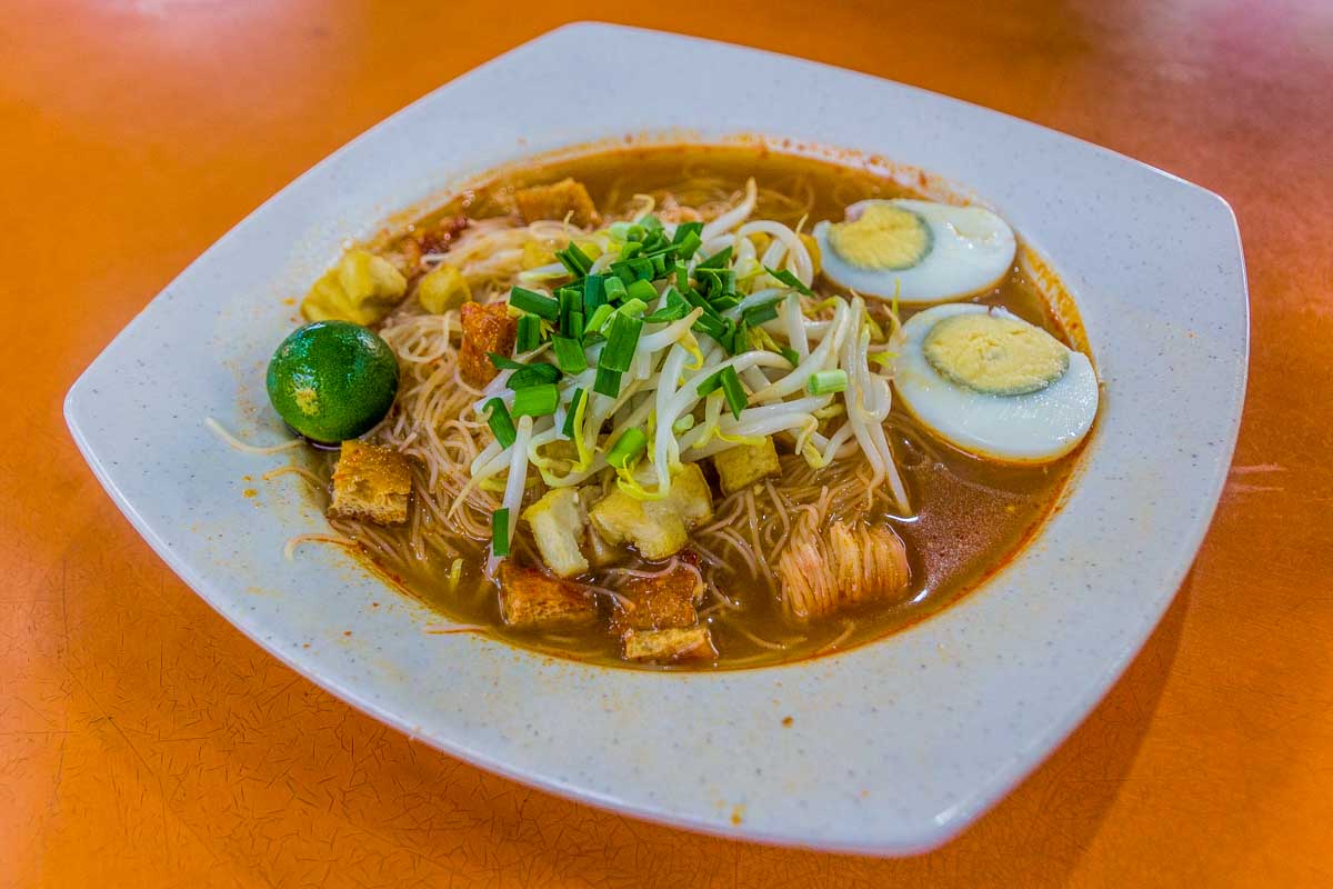 Mee Siam, meal in the Chinatown hawker center in Singapore