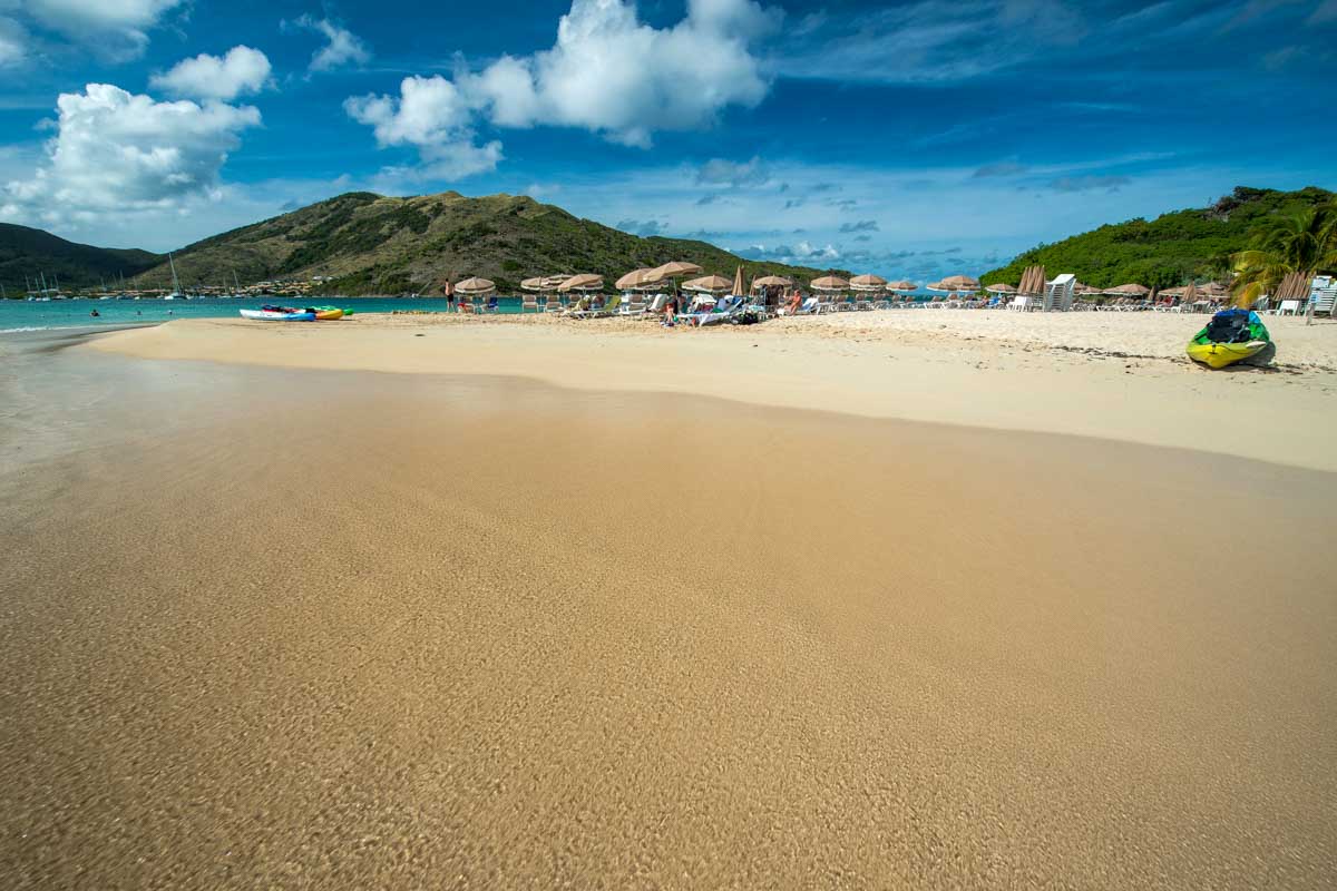 Pinel island seen on a tour from Saint Maarten