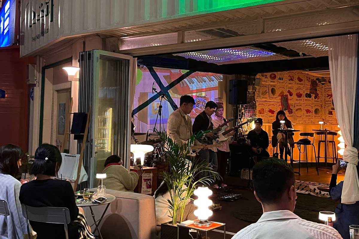 The Universal Wave (Ujupa) in Jeju South Korea