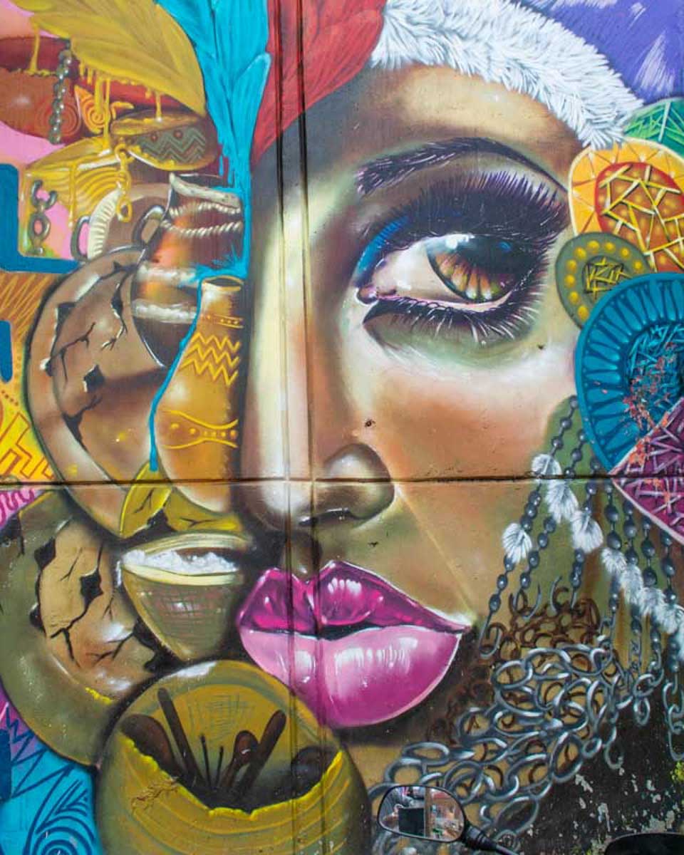 Art-work-on-a-wall-in-Comuna-13-Medellin Colombia