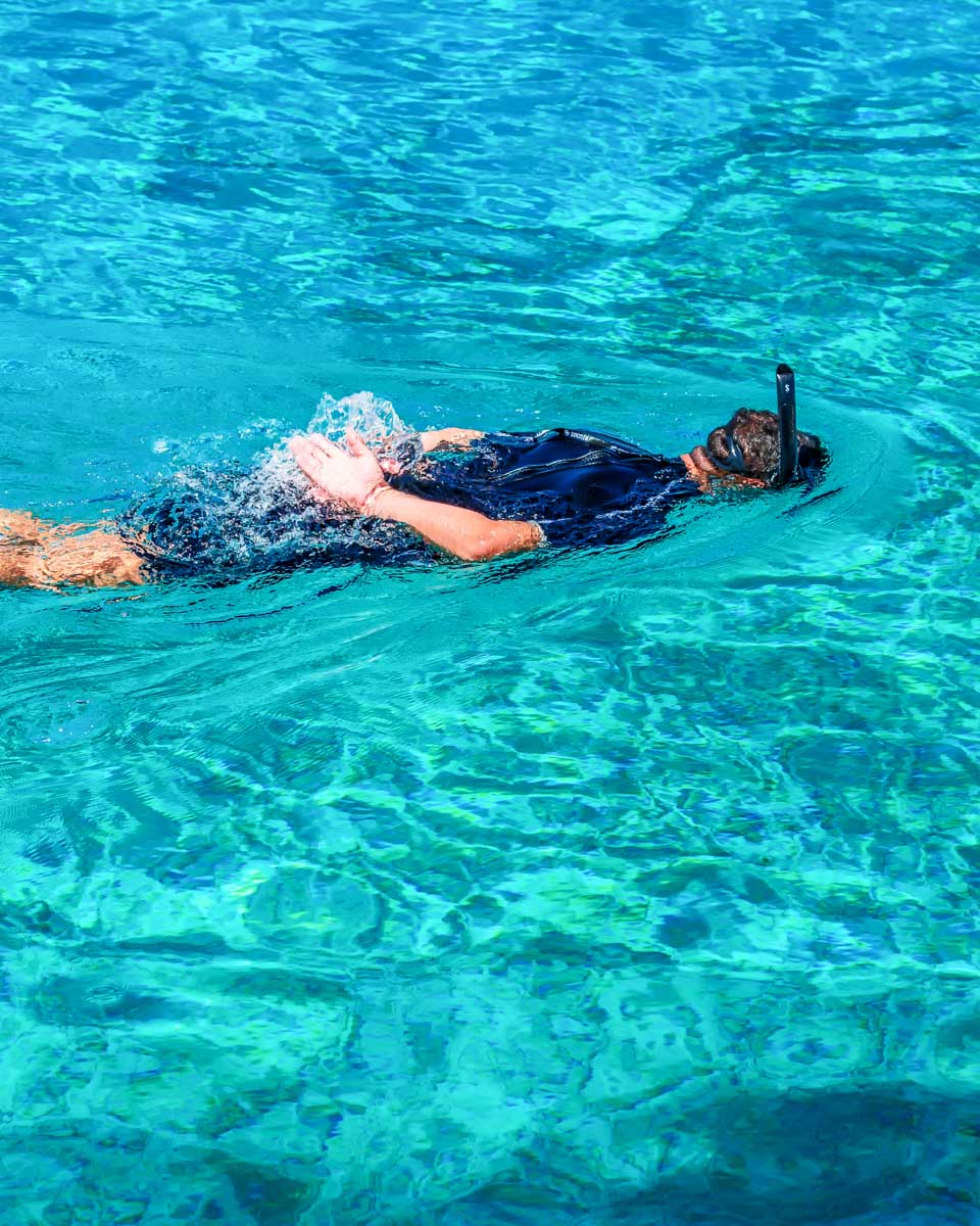 Daniel-snorkels-in-the-wateron a tour from El Nido Philippines