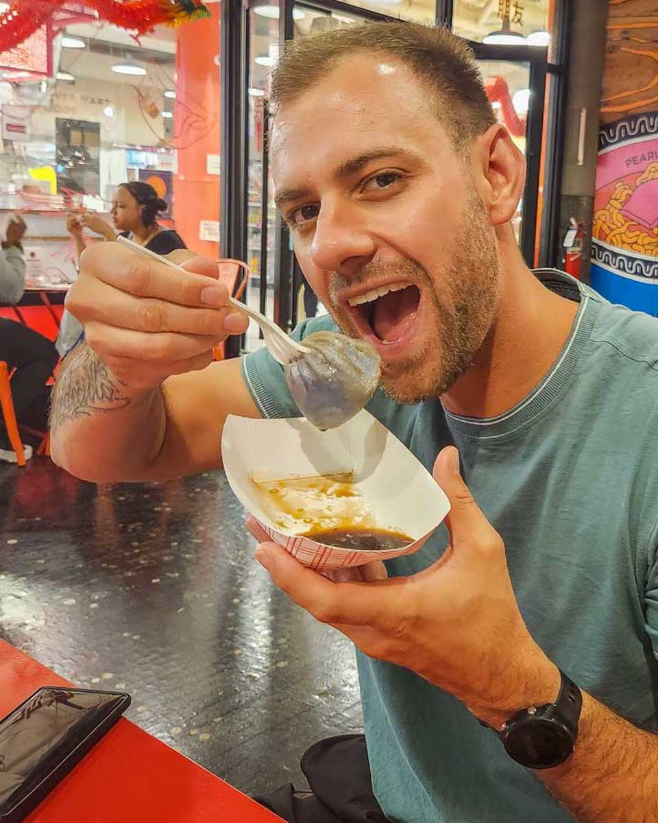 Daniel-eats-lunch-in-Manila-Philippines