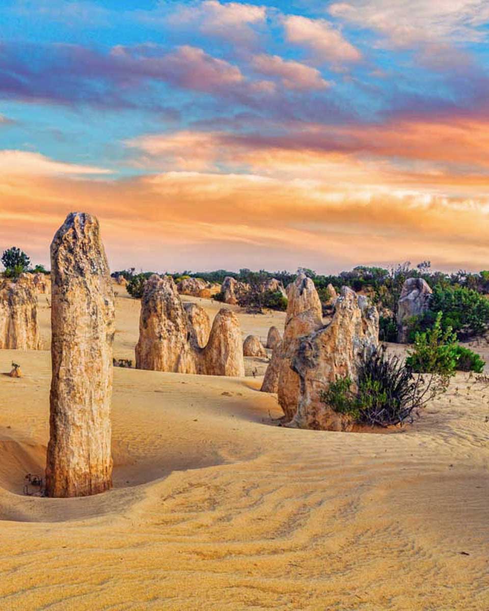 Sunset-at-The-Pinnacles-seen-on-a-tour-from-perth