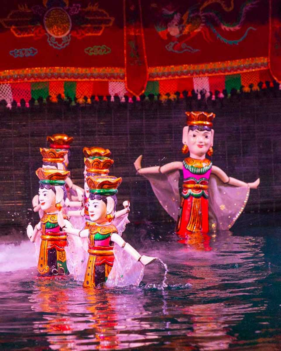 Thang-Long-Water-Puppet-Show-in-Hanoi-Vietnam