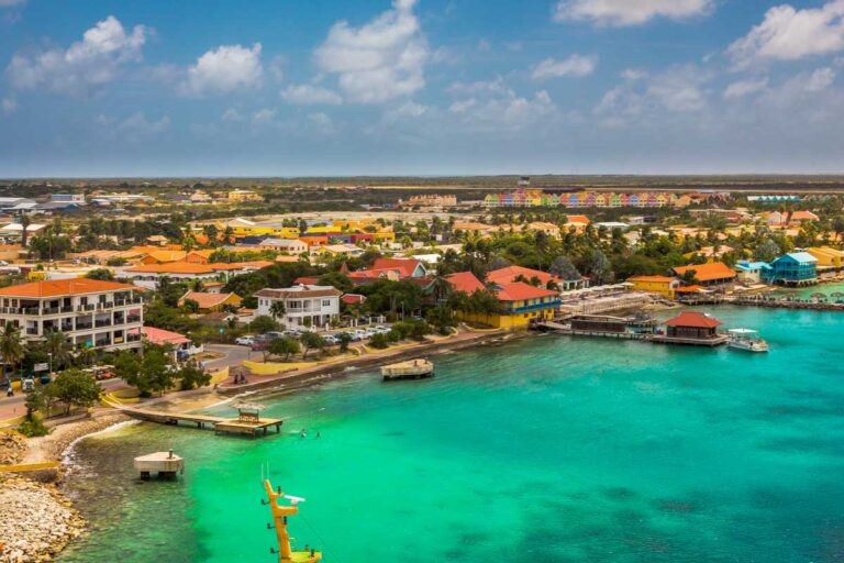 The view of Bonaire and Kralendijk