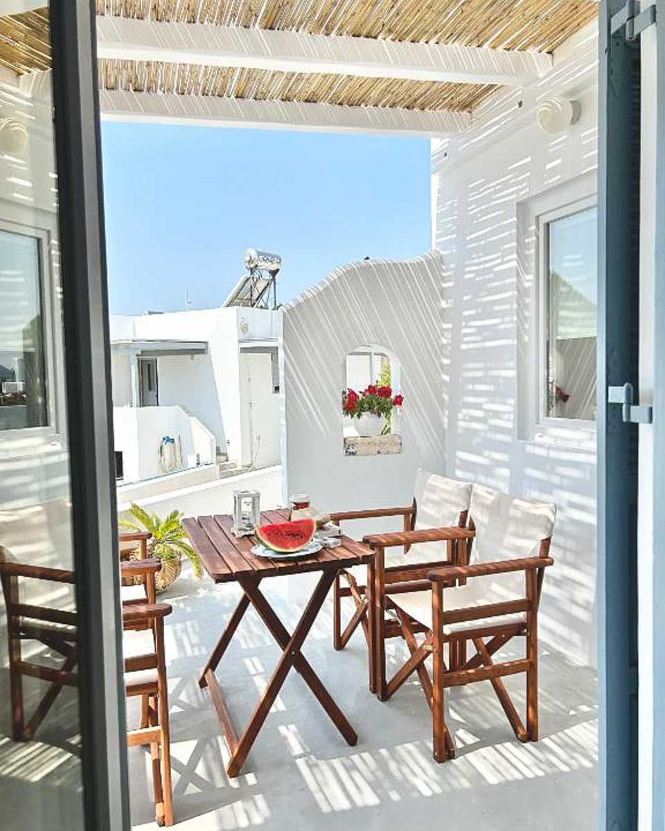 Anita Rooms & Suites Milos in Milos Greece 1