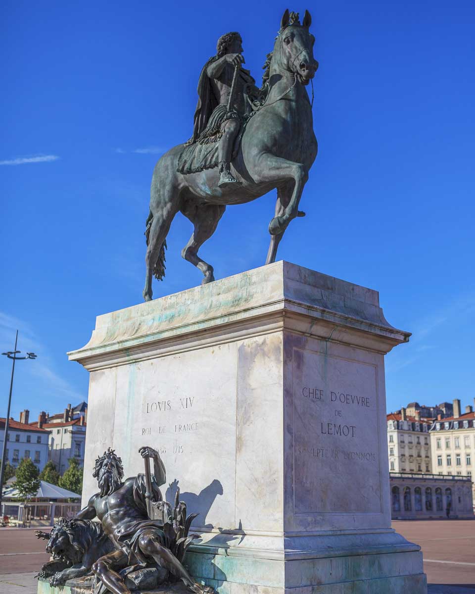 Place Bellecour in Lyon France (2)