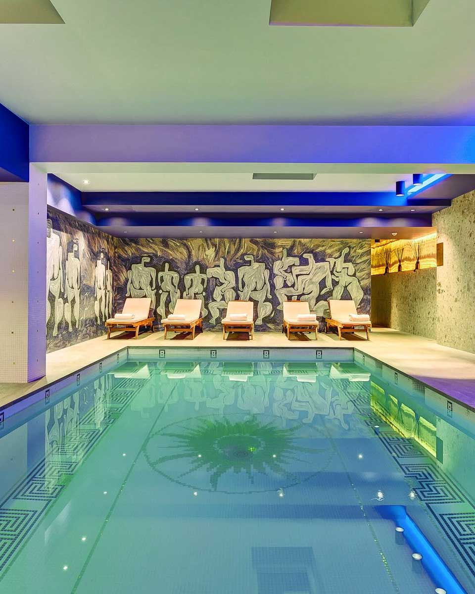 Indoor pool at the Juliana Hotel & Spa in Brussels